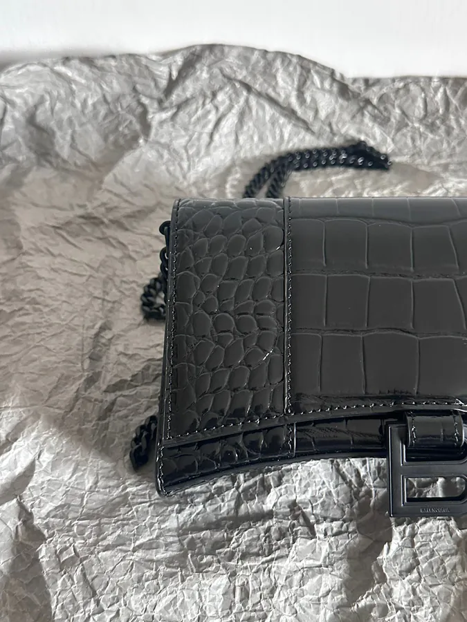 Baleenca* Hourglass Chain Tote 19cm