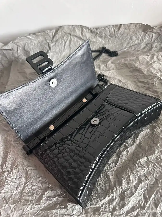 Baleenca* Hourglass Chain Tote 19cm