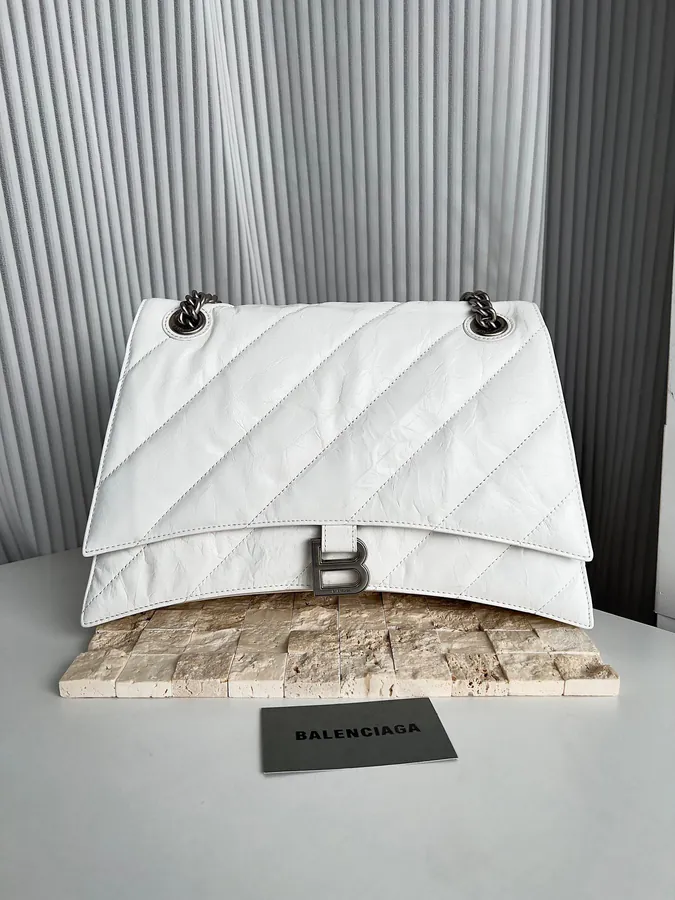 Crush Bucket Bag in Grained Calfskin