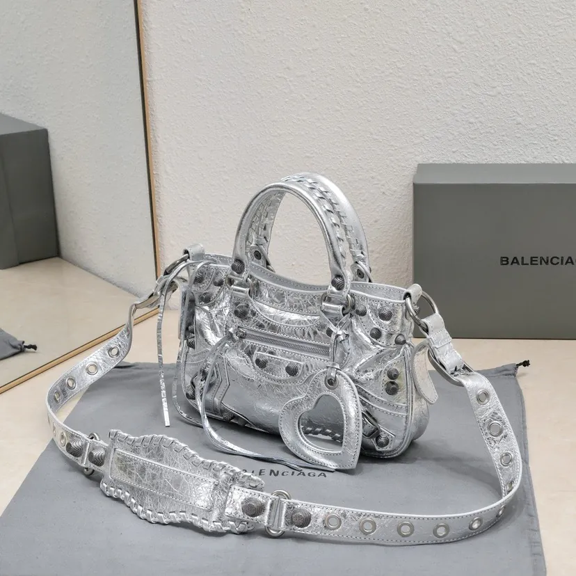 Baga's Latest Neo Cagole Motorcycle Bag