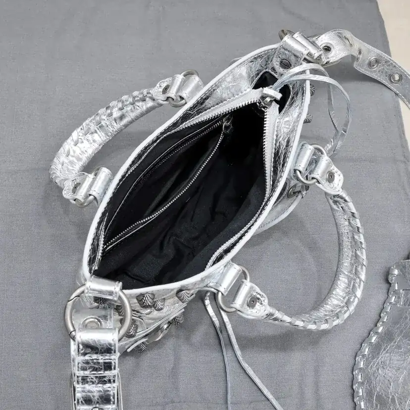 Baga's Latest Neo Cagole Motorcycle Bag