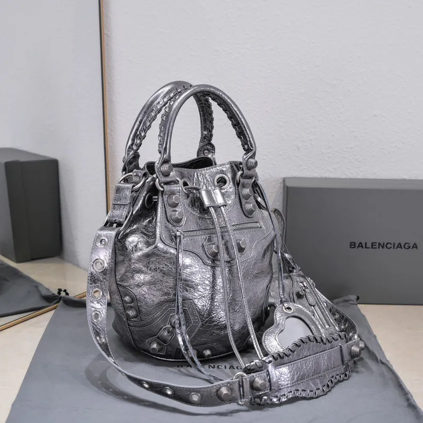 Balenciaga Paris New Le Cagole Bucket Bag