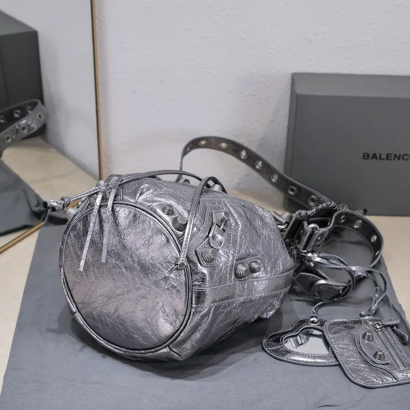 Balenciaga Paris New Le Cagole Bucket Bag
