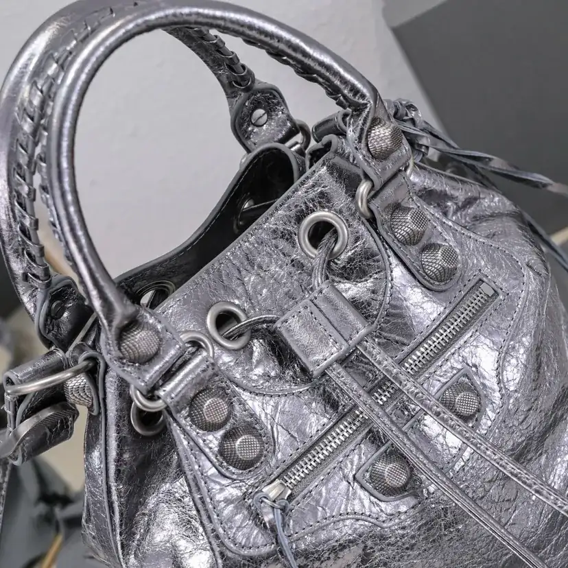 Balenciaga Paris New Le Cagole Bucket Bag