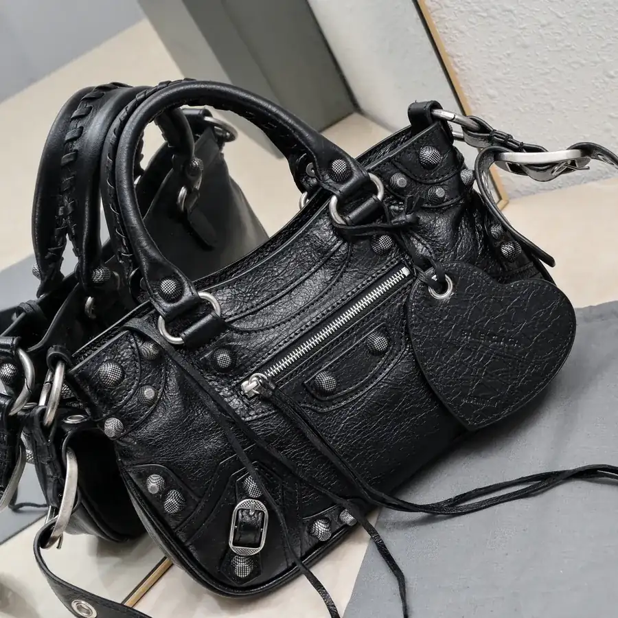 BAGA's Newest Neo Cagole Motorcycle Bag