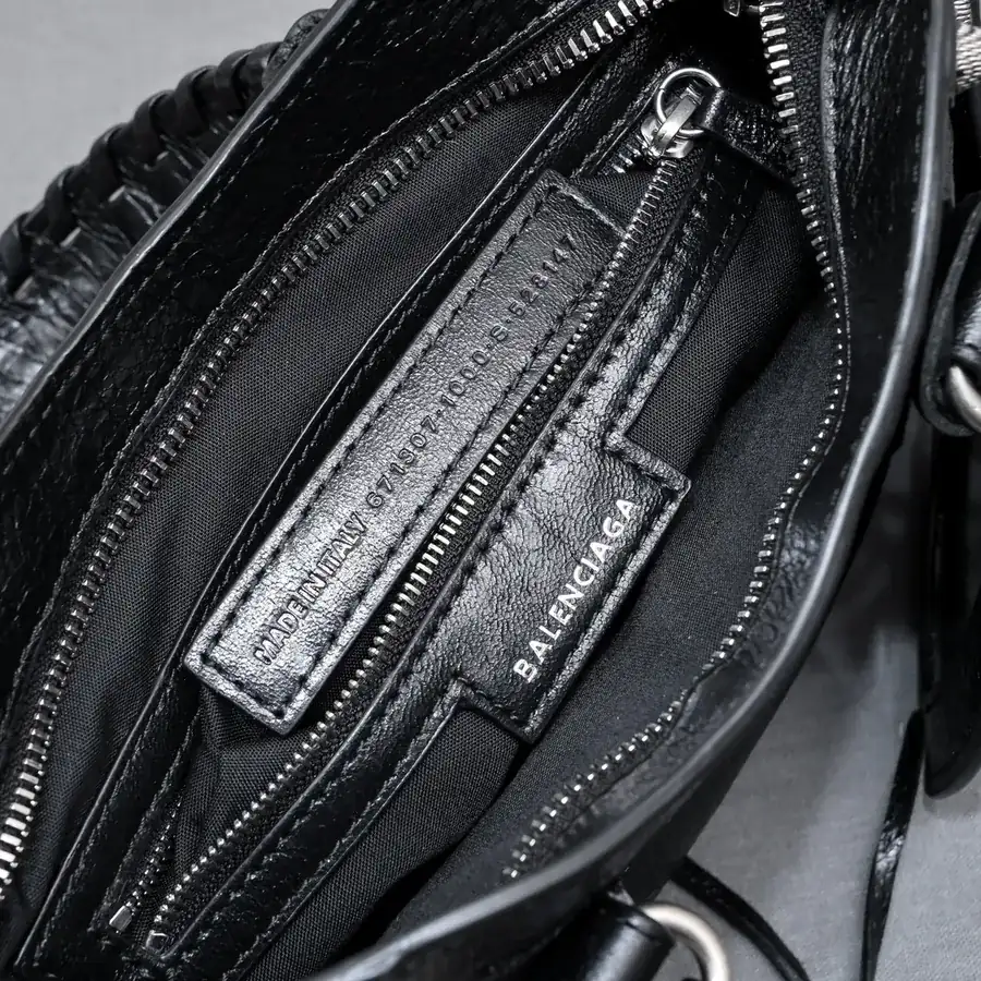 BAGA's Newest Neo Cagole Motorcycle Bag