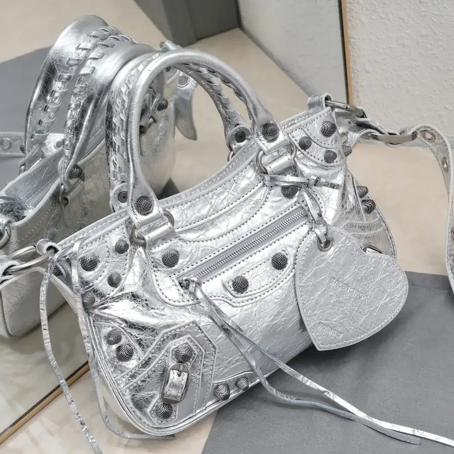 BAGA's Newest Neo Cagole Motorcycle Bag