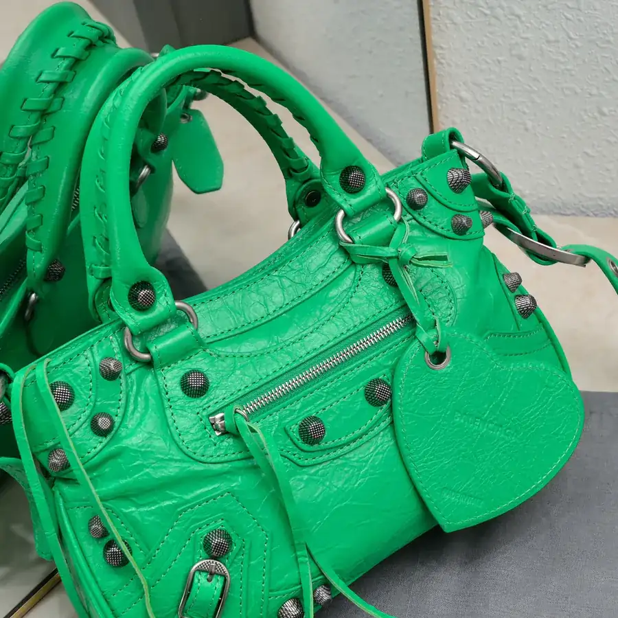 BAGA's Latest Neo Cagole Motorcycle Bag