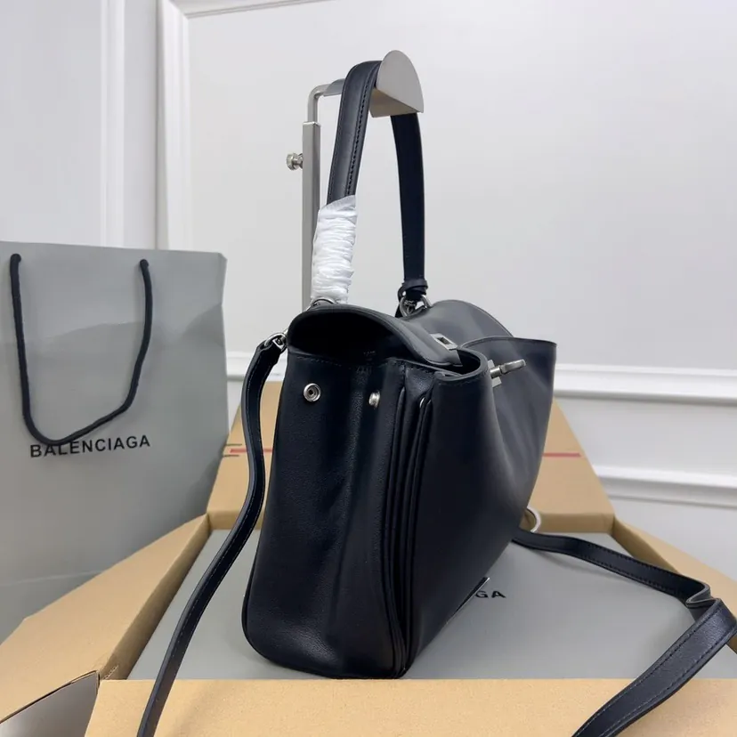 BaleNCIAGA Rodeo Bag Stylish and Versatile