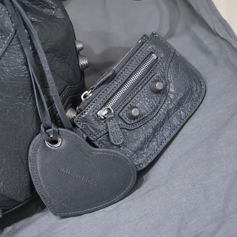 Balenciaga Paris New Bucket Bag