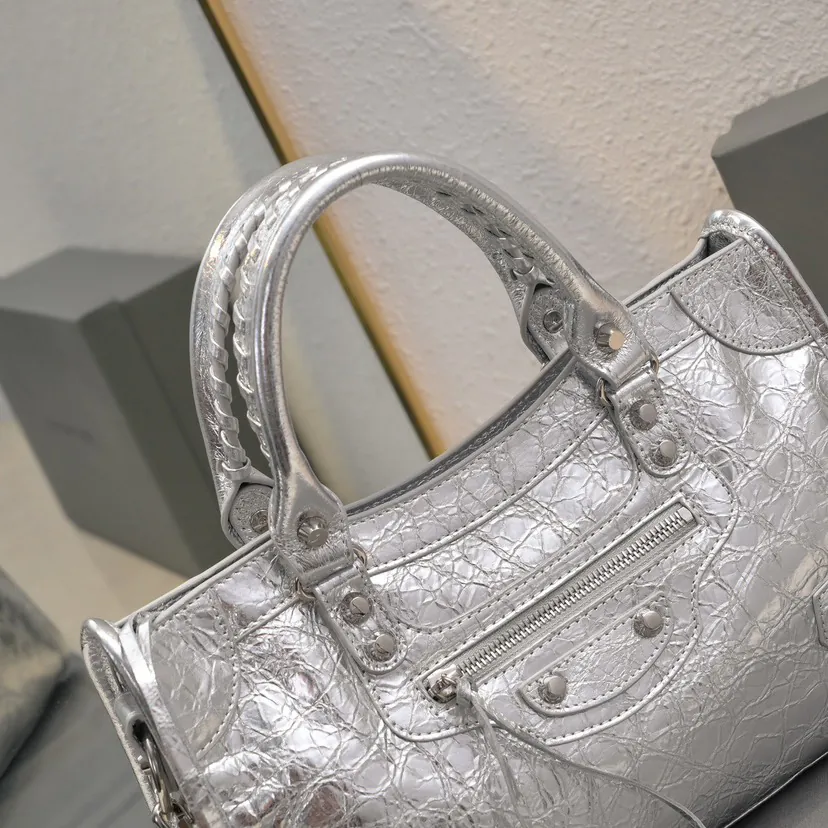 Baja Timeless Tears Motorcycle Bag