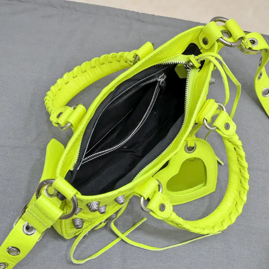 BAGA's Newest Neo Cagole Motorcycle Bag