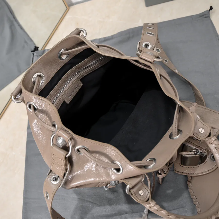 Balenciaga Paris New Bucket Bag