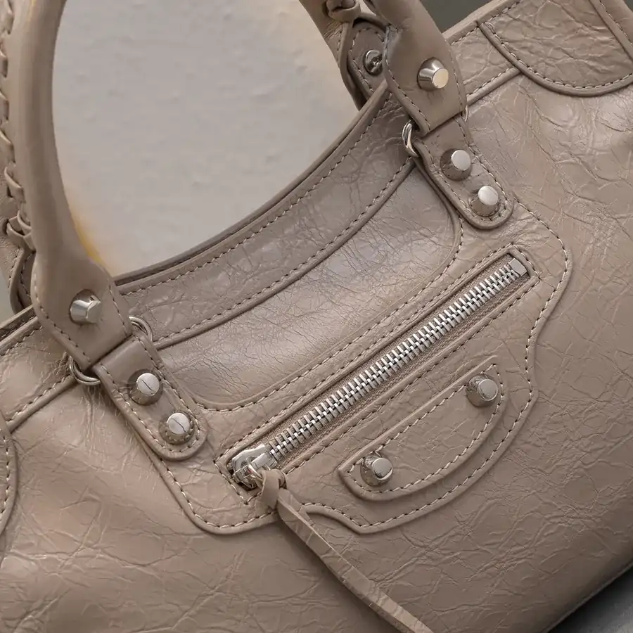 Bajia 'Timeless Tears' Motorcycle Bag