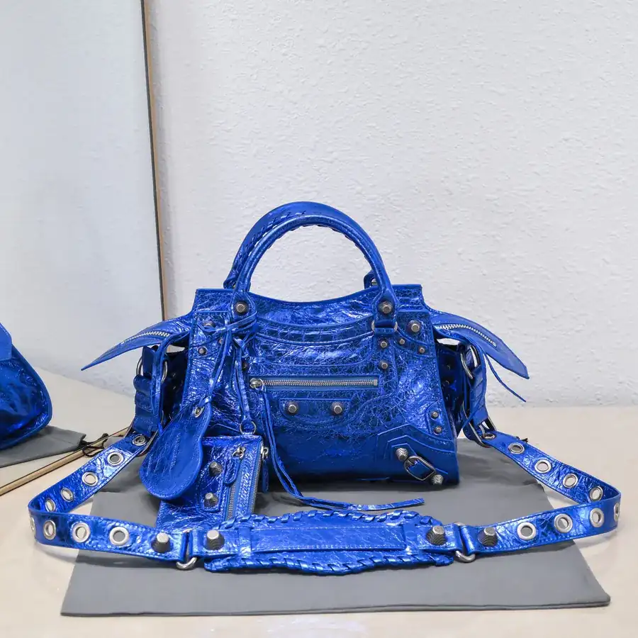 Balenciaga Paris New Neo Cagole Motorcycle Bag with Heart Mirror