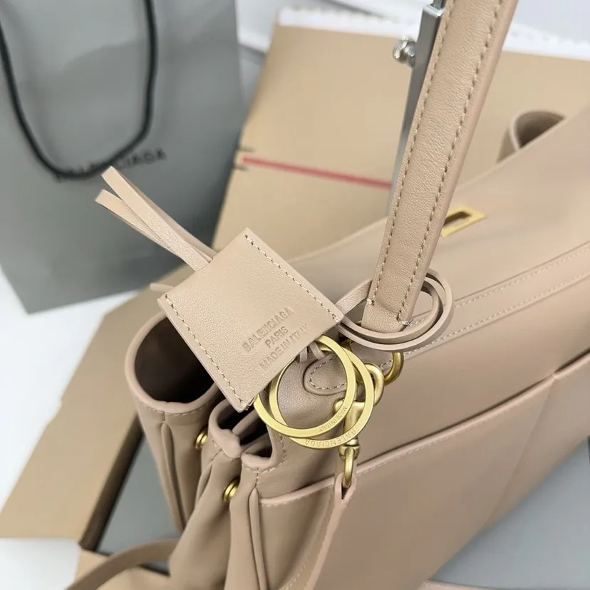 Baleenciaga Rodéo Bag Medium