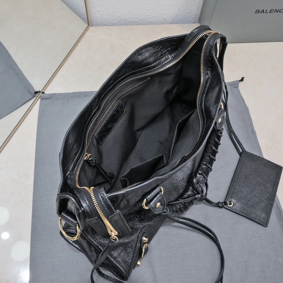 Barjaka Classic Motorcycle Bag with 38 cm Gold Clasp