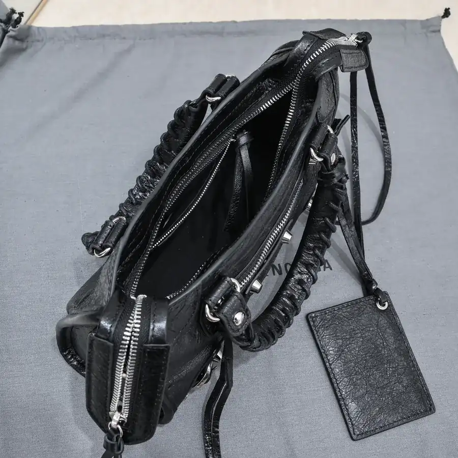 Bajia Classic Motorcycle Bag in Black with Silver Nails