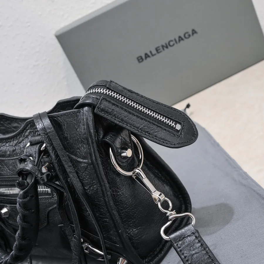 Bajia Classic Motorcycle Bag in Black with Silver Nails