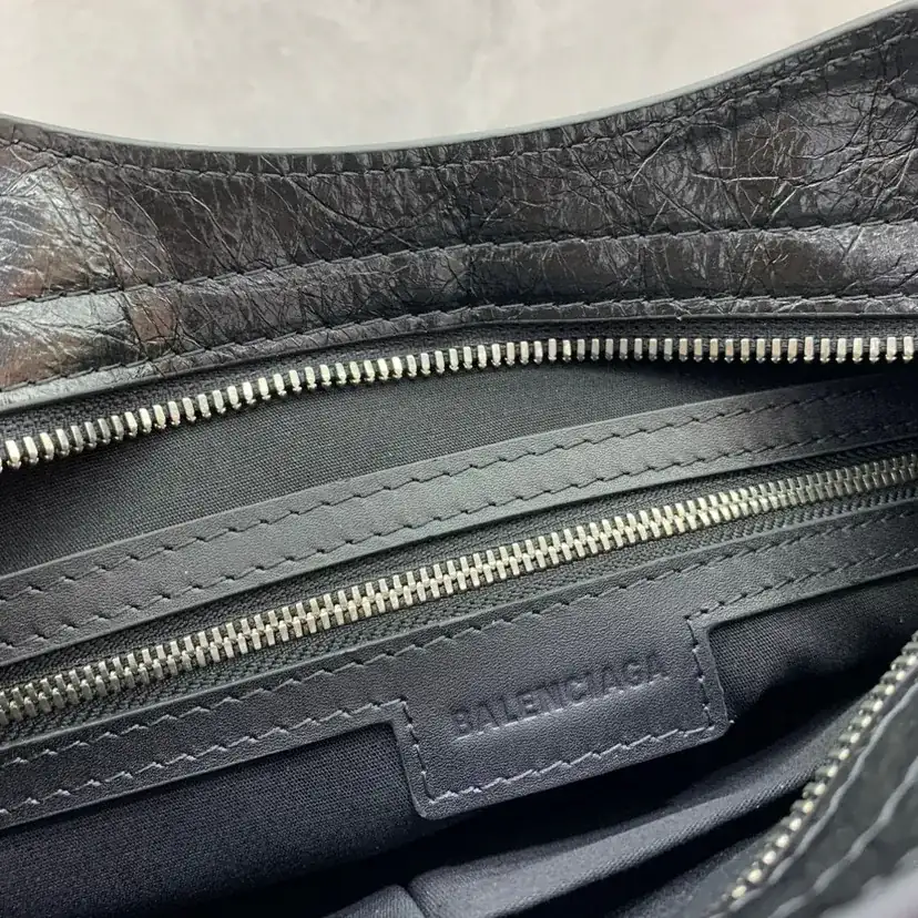Baleeniciağa Lë City Handbag Medium
