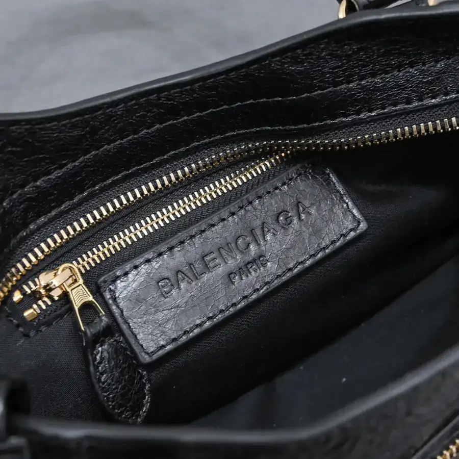 Bajia Classic Motorcycle Bag in Black Matte Gold