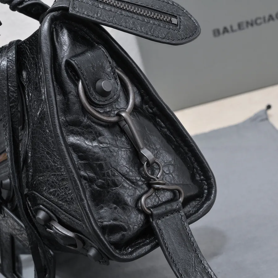 Barjaka Classic Motorcycle Bag in Black with Black Nails
