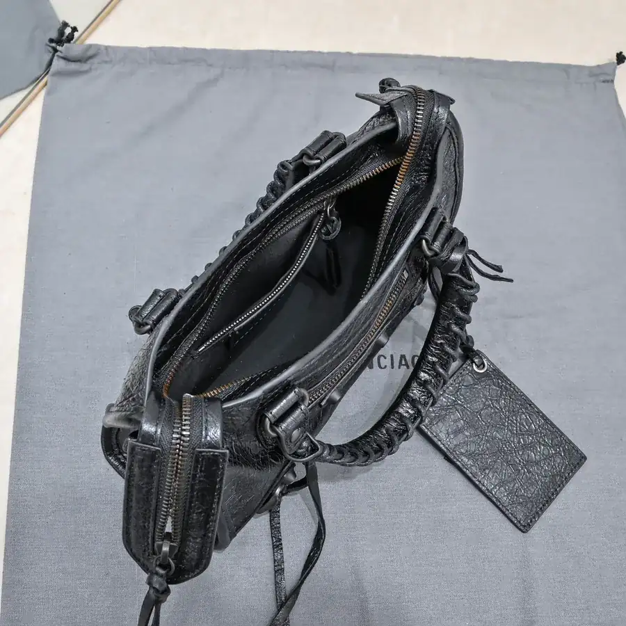 Barjaka Classic Motorcycle Bag in Black with Black Nails