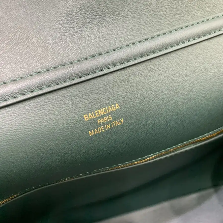 Baleenciaga Rodéo Bag in Medium Size