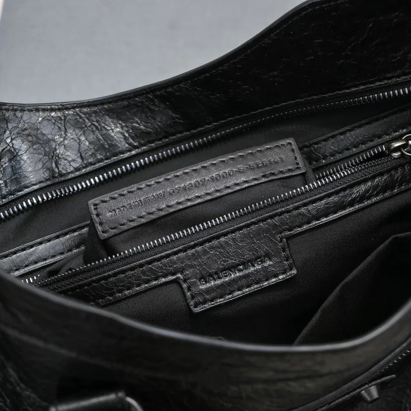 Bajia Timeless Tears Motorcycle Bag