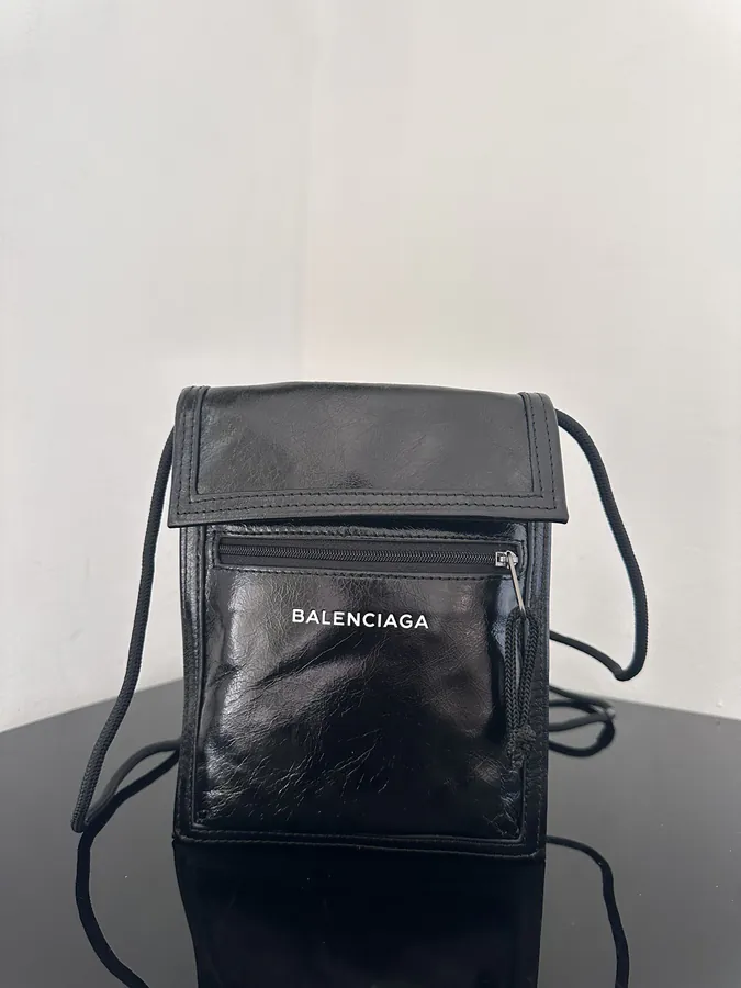 Baleenca Explorer Bag Compact and Stylish Crossbody