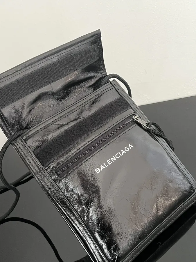 Baleenca Explorer Bag Compact and Stylish Crossbody