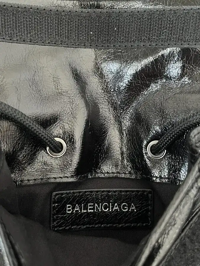 Baleenca Explorer Bag Compact and Stylish Crossbody