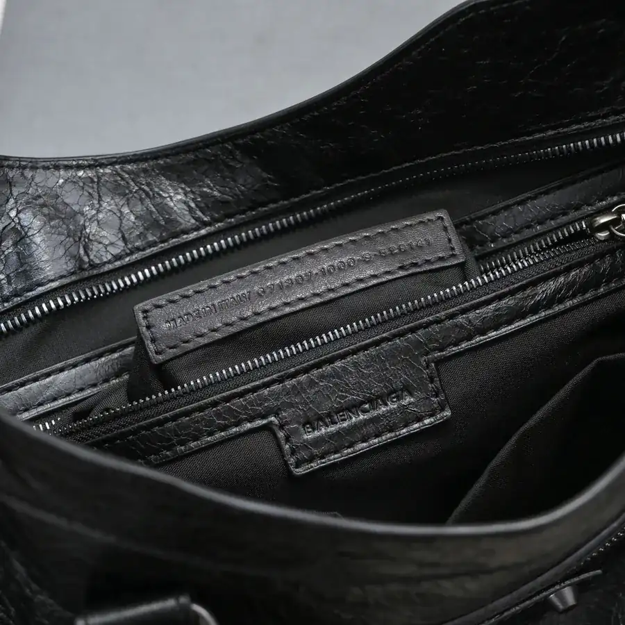 Bajia Timeless Tears Motorcycle Bag