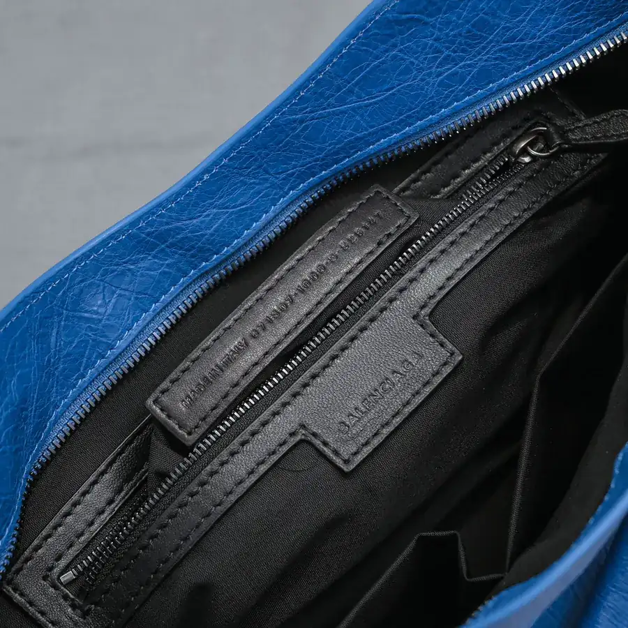 Baja 'Timeless Tears' Motorcycle Bag