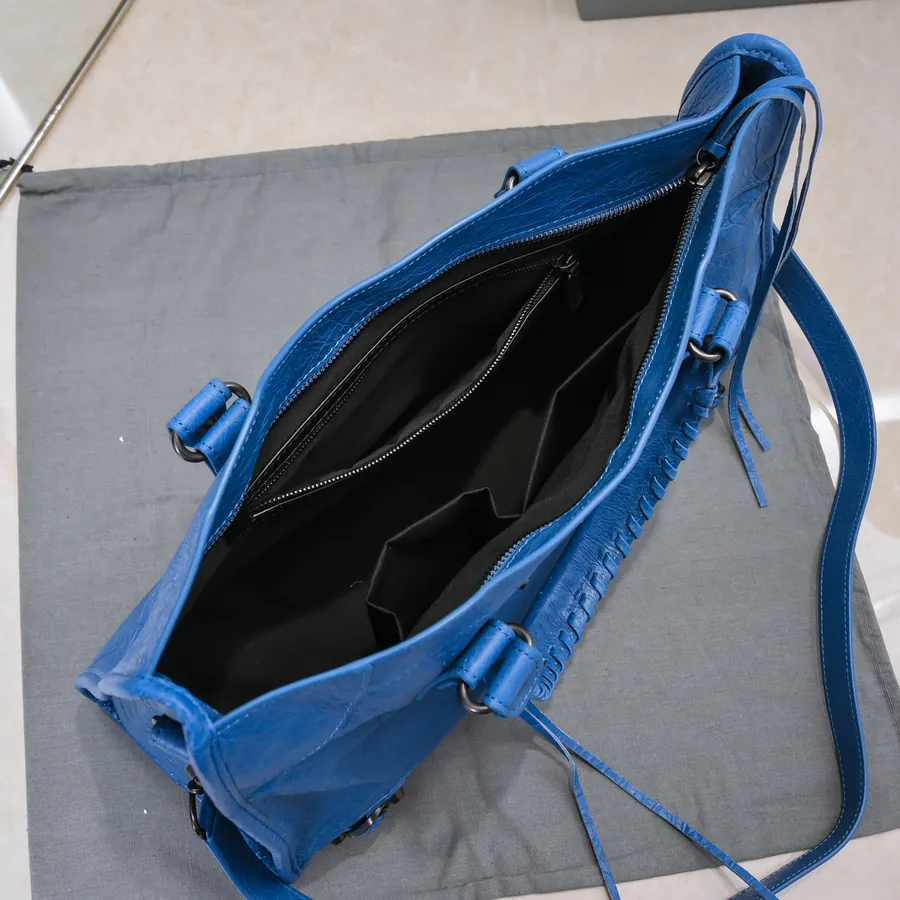 Baja 'Timeless Tears' Motorcycle Bag