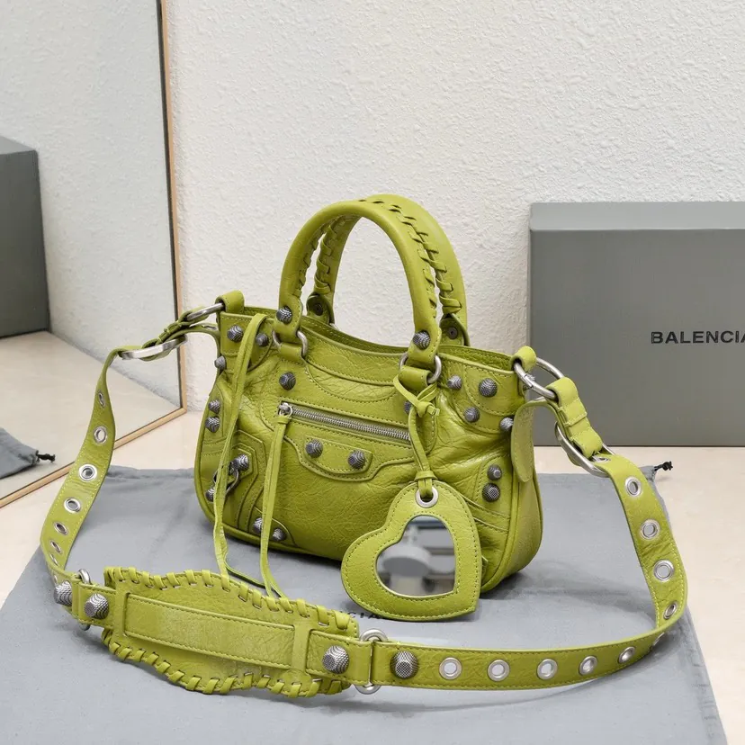 Baga's Latest Neo Cagole Motorcycle Bag