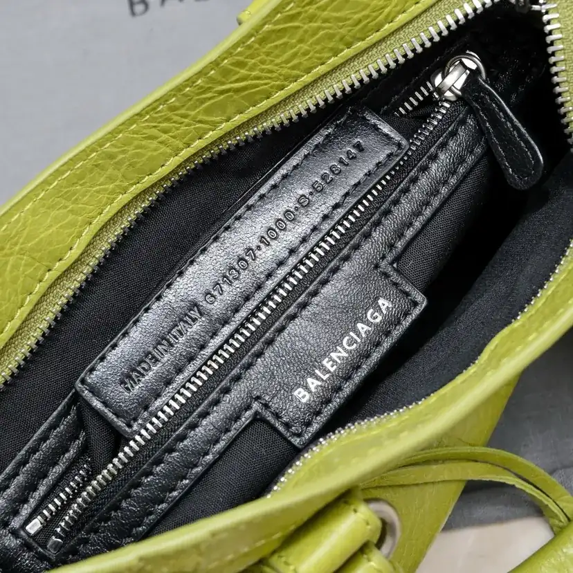 Baga's Latest Neo Cagole Motorcycle Bag