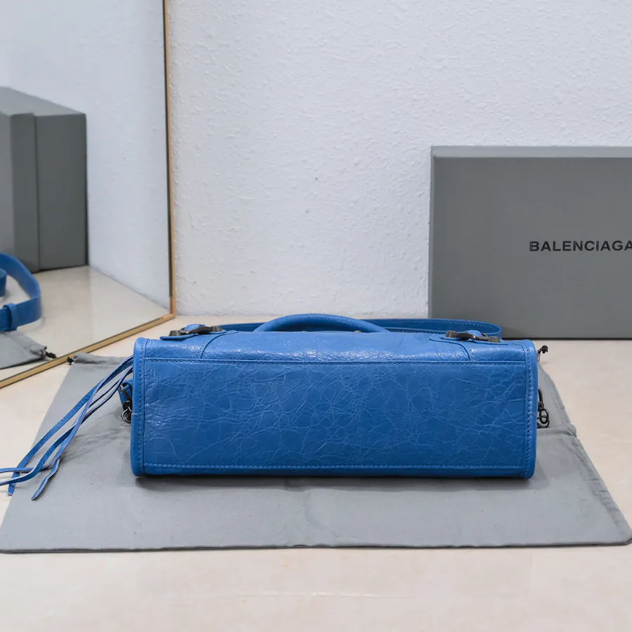 Bajia 'Timeless Tears' Motorcycle Bag