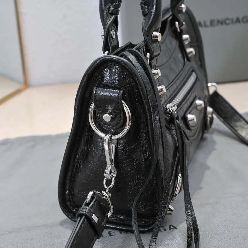 Baja 'Timeless Tears' Motorcycle Bag