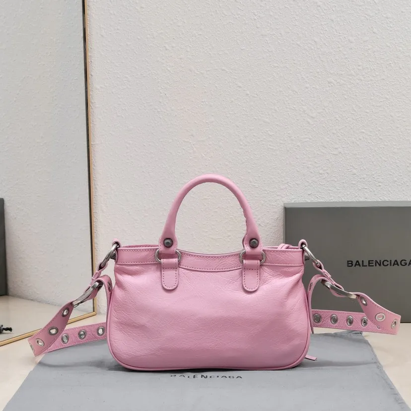 BAGA's Latest Neo Cagole Motorcycle Bag