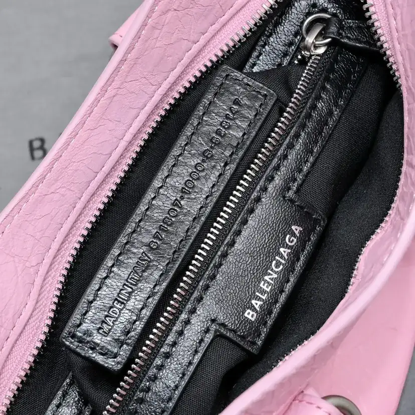 BAGA's Latest Neo Cagole Motorcycle Bag