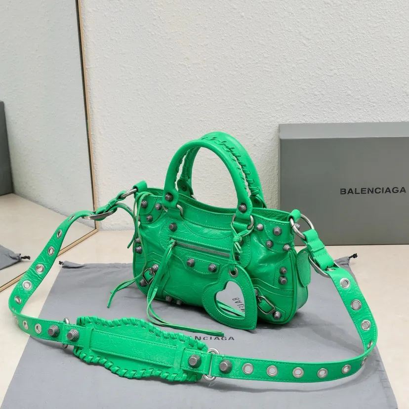Baga's Newest Neo Cagole Motorcycle Bag