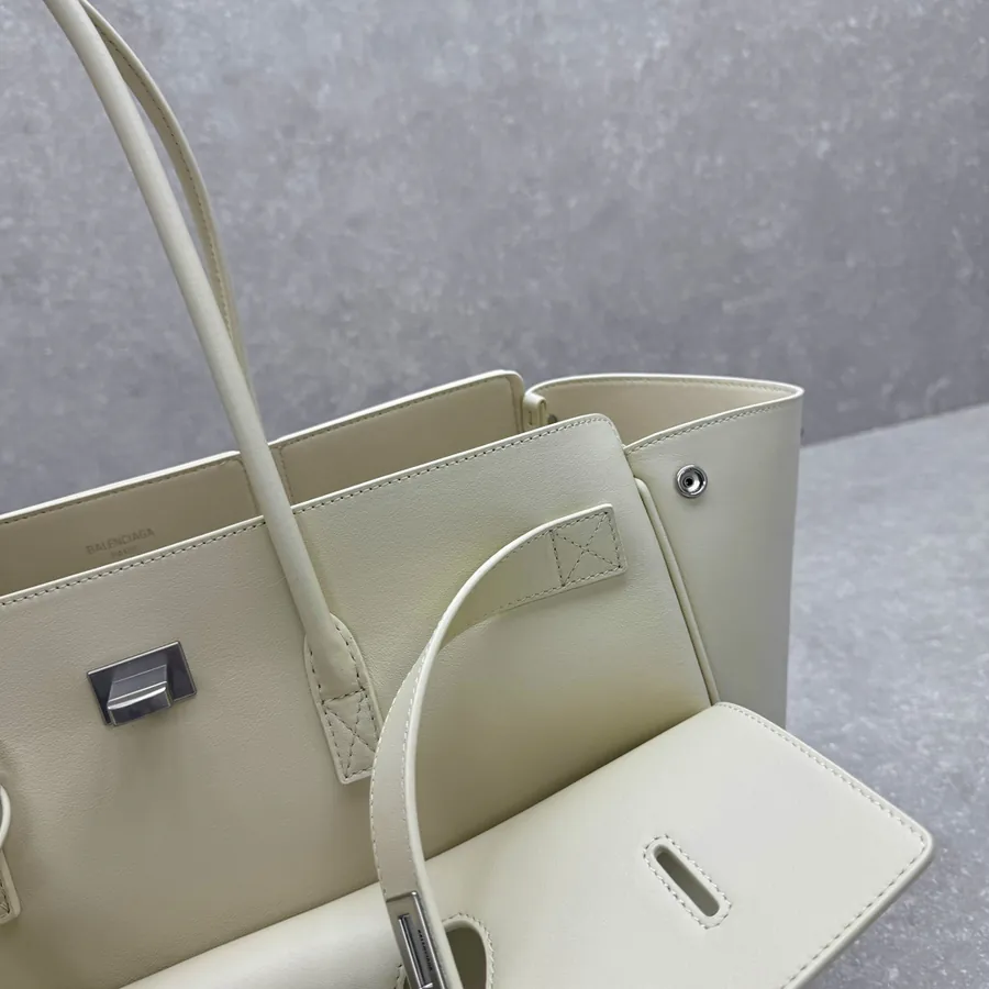 Baleenciaga Bel Air Tote Medium Size