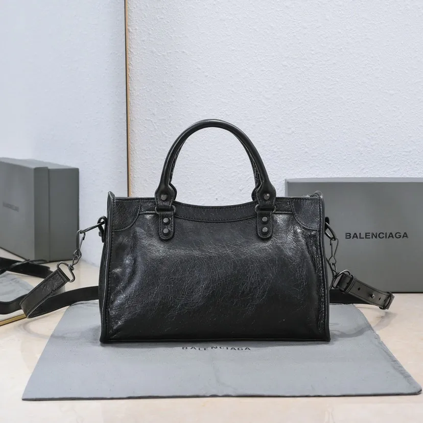 Bajia 'Timeless Tears' Motorcycle Bag
