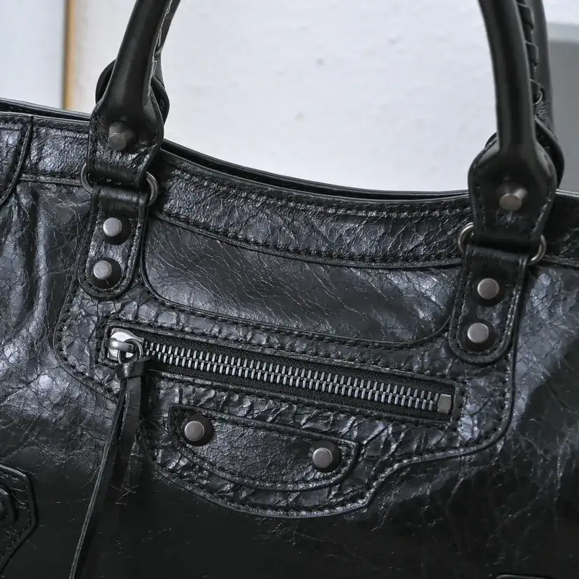 Bajia 'Timeless Tears' Motorcycle Bag