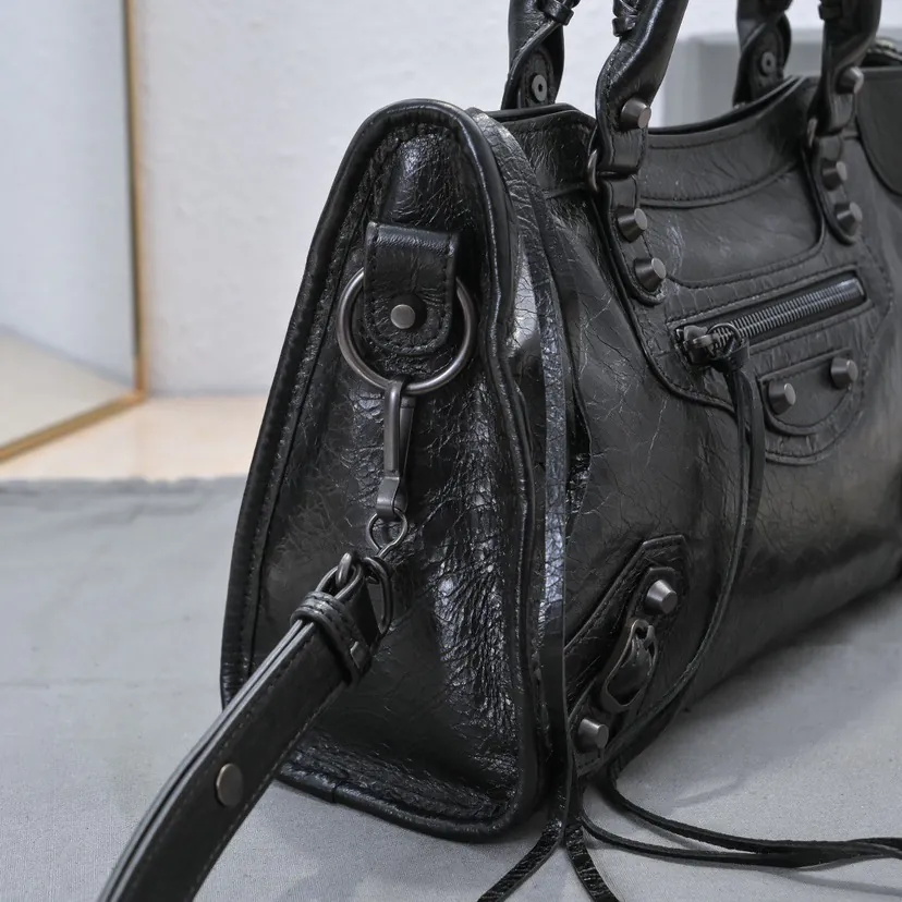 Bajia 'Timeless Tears' Motorcycle Bag
