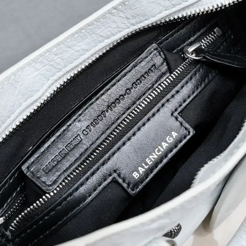 Baga's Latest Neo Cagole Motorcycle Bag