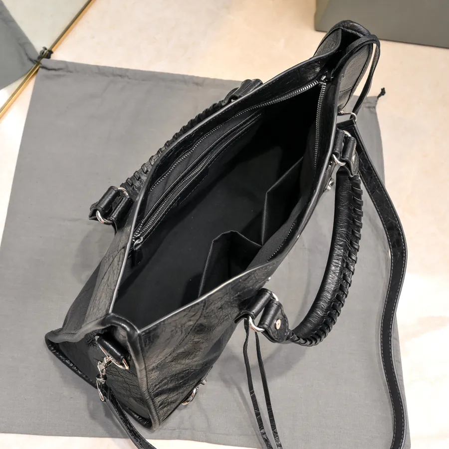 Baja 'Timeless Tears' Motorcycle Bag