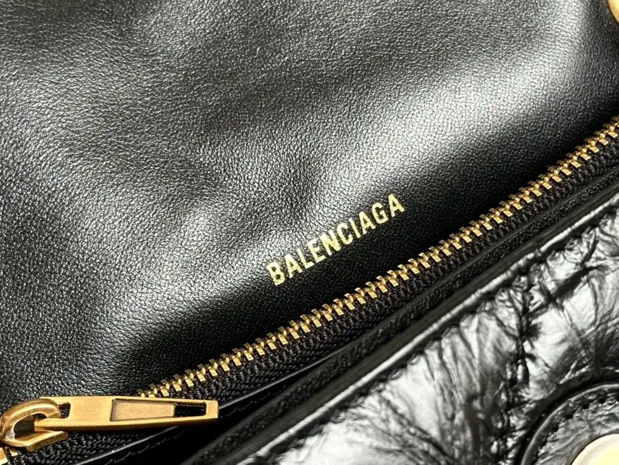 Baleenciaga Crush Sand漏 Chain Bag Small Size
