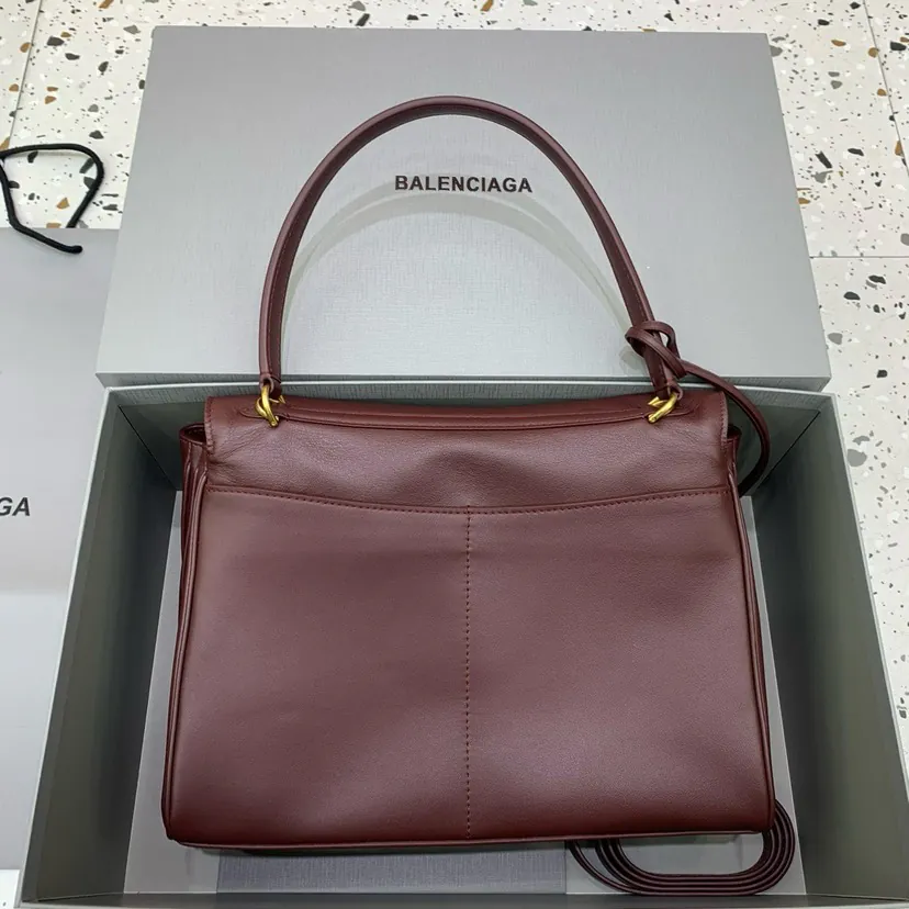 Baleenciaga Rodéo Bag Medium Size, Cherry Red